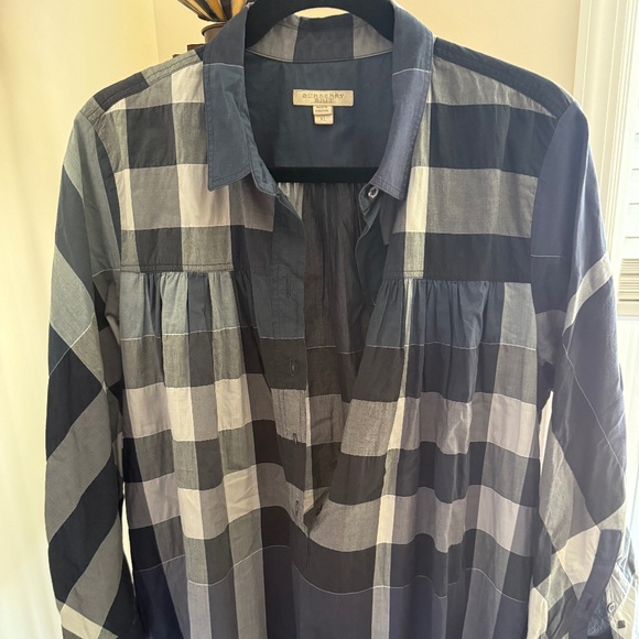 Burberry plaid blouse with pockets - Picture 1 of 9